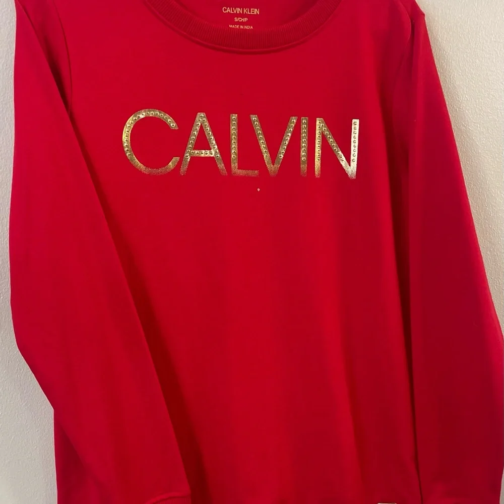 Calvin Klein - Picture 2 of 6